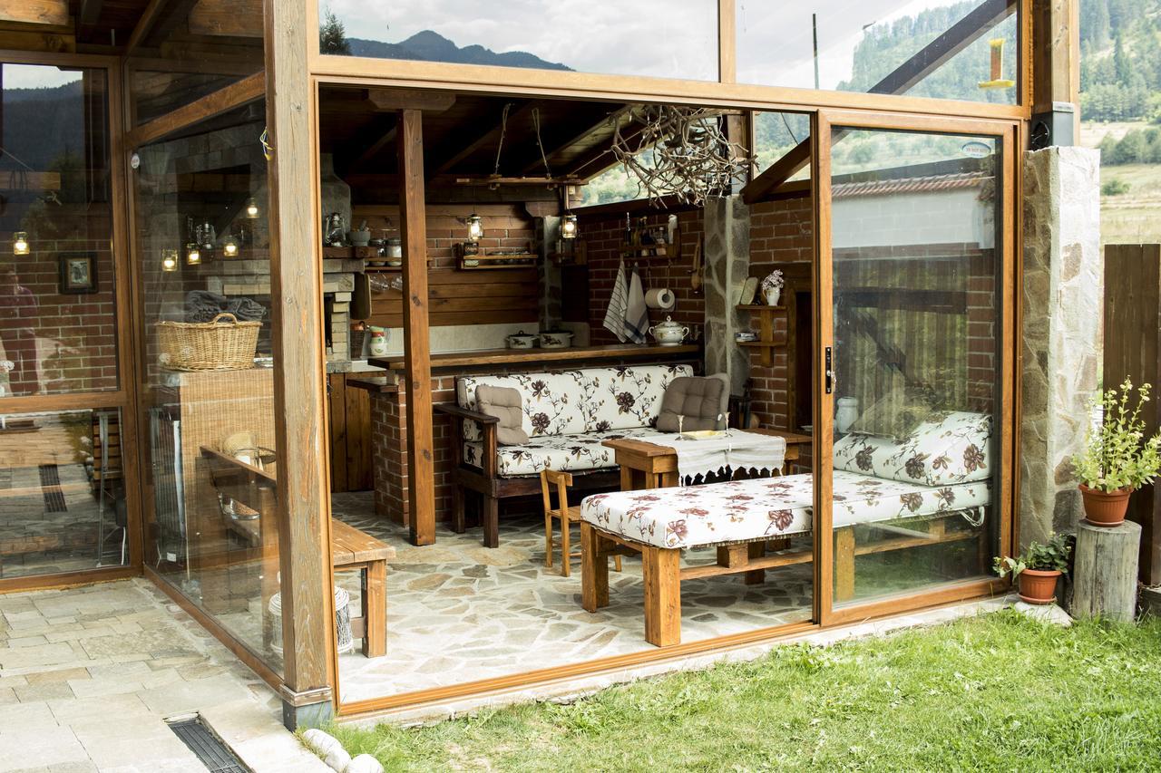 Boutique Hotel The White Pine 萨莫科夫 外观 照片
