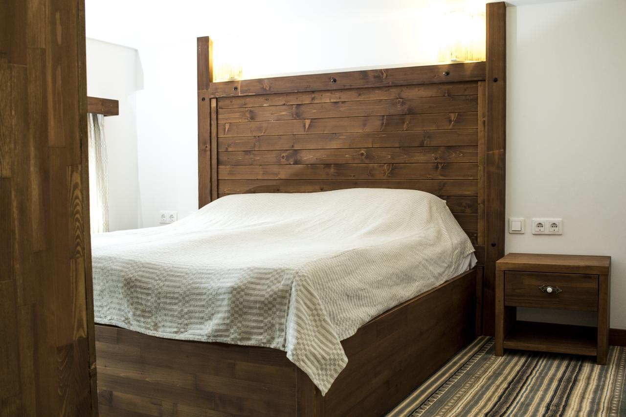Boutique Hotel The White Pine 萨莫科夫 外观 照片