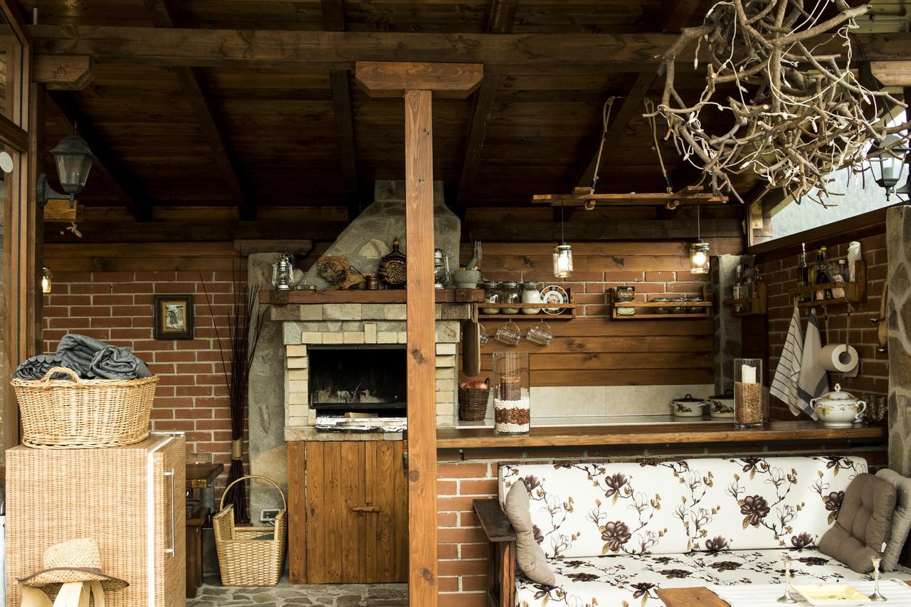 Boutique Hotel The White Pine 萨莫科夫 外观 照片