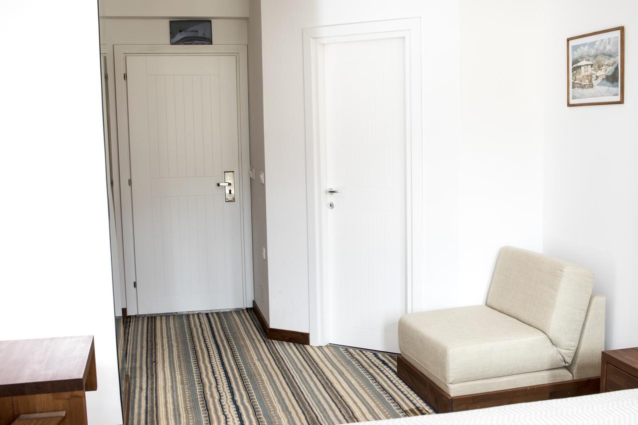 Boutique Hotel The White Pine 萨莫科夫 外观 照片