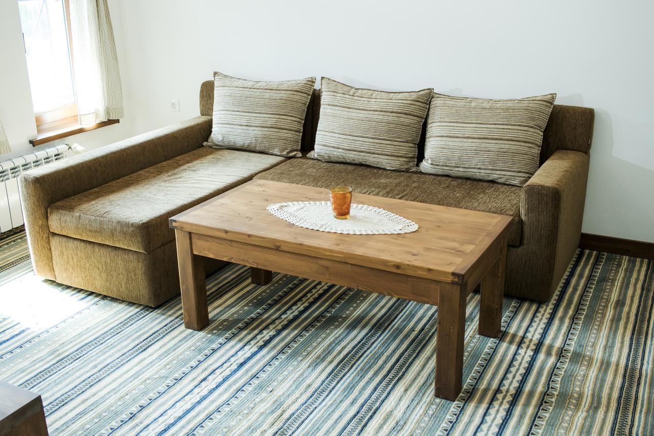 Boutique Hotel The White Pine 萨莫科夫 外观 照片